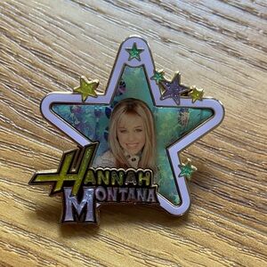 Disney Parks / Pin Trading - 2008 - Hannah Montana / Miley Cyrus Star Pin 🌟 💜